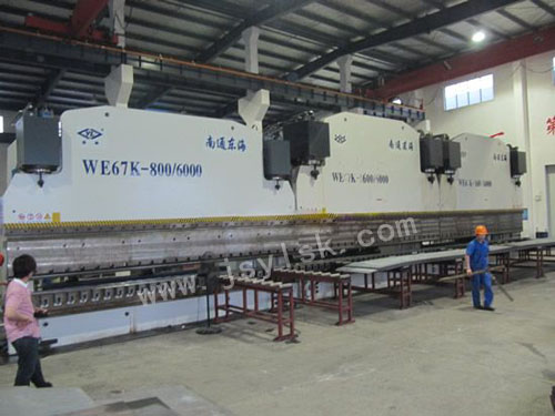 WE67K-800/6000多機聯動折彎機
