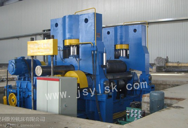 大型上輥萬(wàn)能式卷板機(jī)