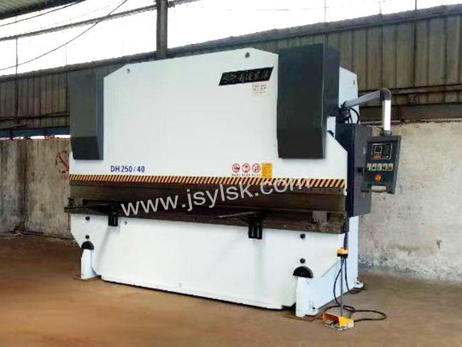 WC67Y-40/2000液壓折彎機