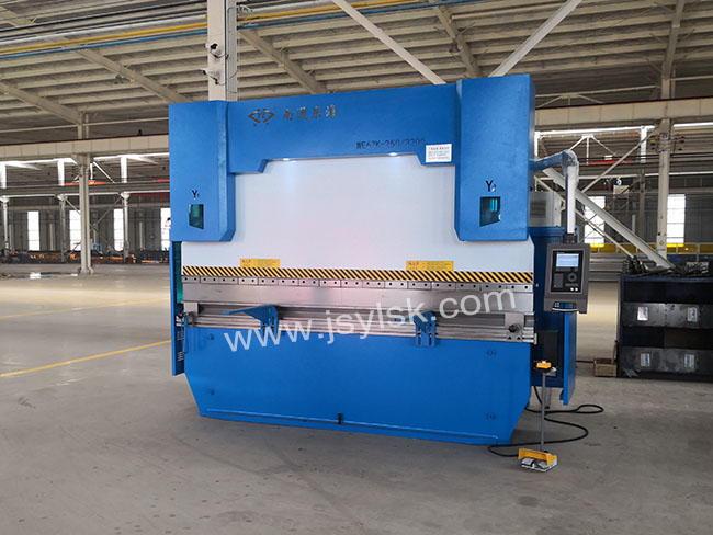 WE67K-250/3200數控折彎機