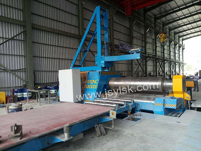 四輥卷板機(jī)